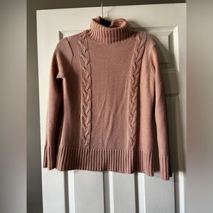 Questions sweater size S